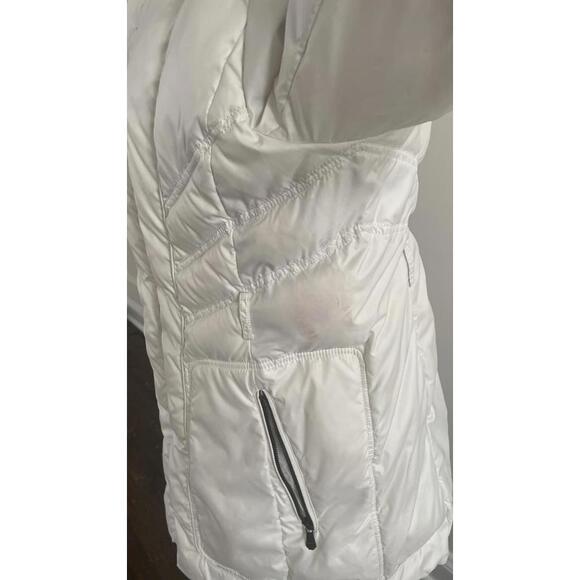 Andrew Marc - White Quilted Winter Coat with Faux Fur Hood - Size XL - Picture 5 of 9